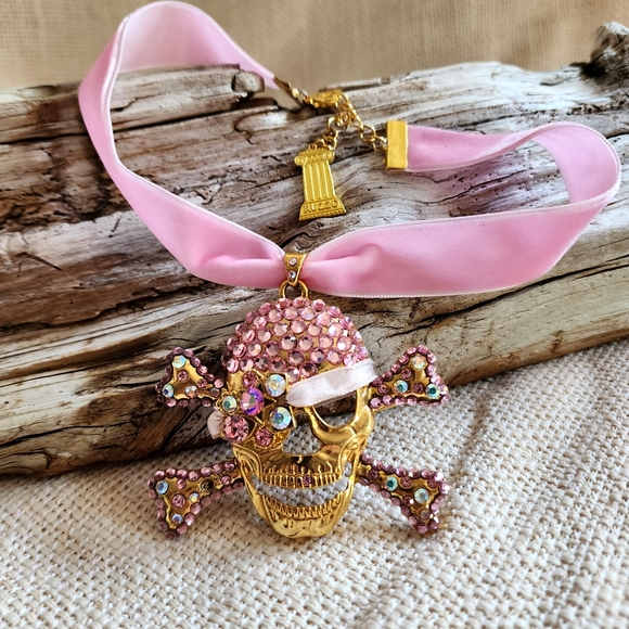 Vintage gold Jewelry - Vintage Jewelry Scull Jewelry Pink Velvet Hypoallergenic Choker Pirate  Crystal